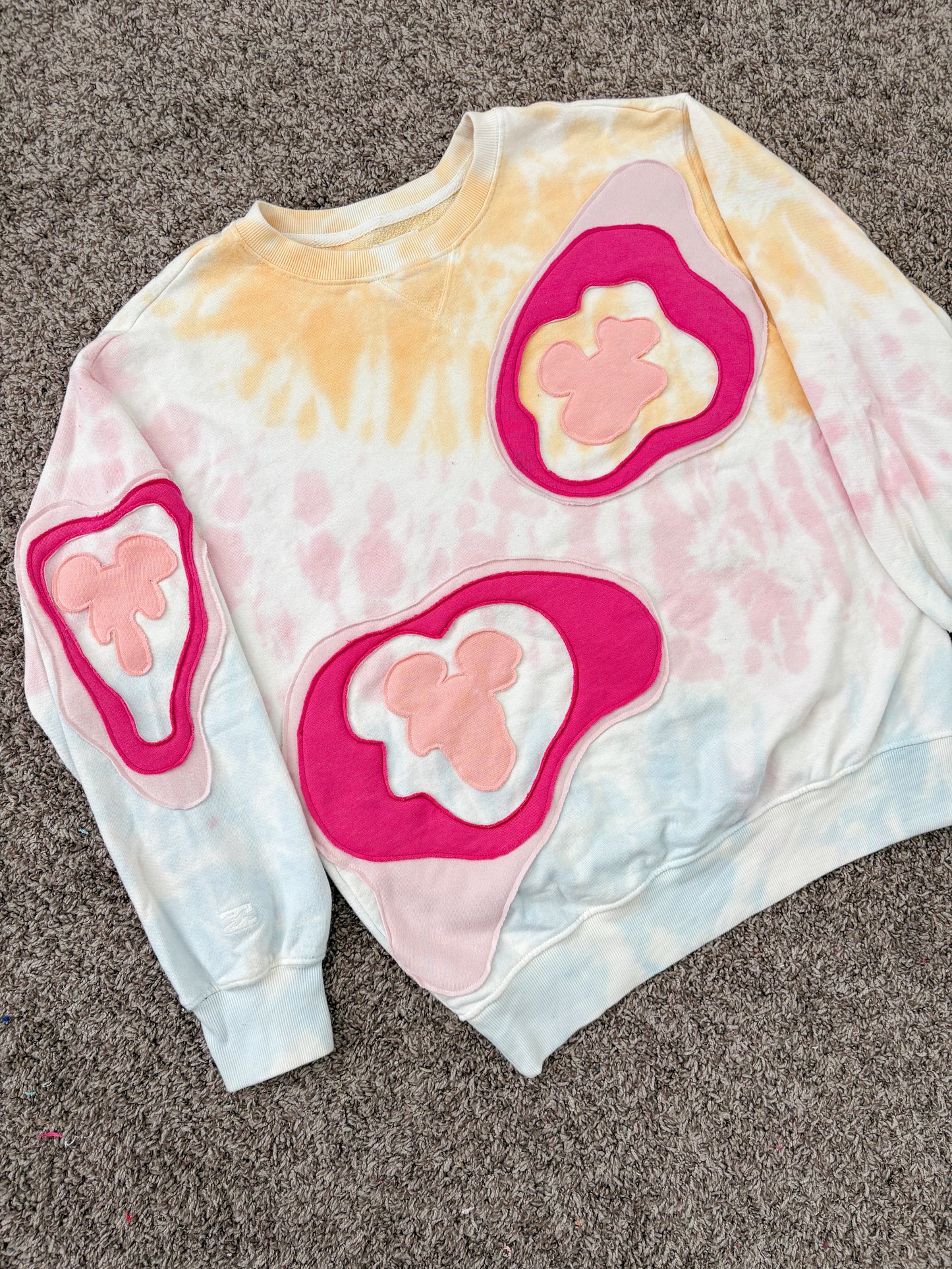 M | Tie Dye Melting Micks Crewneck