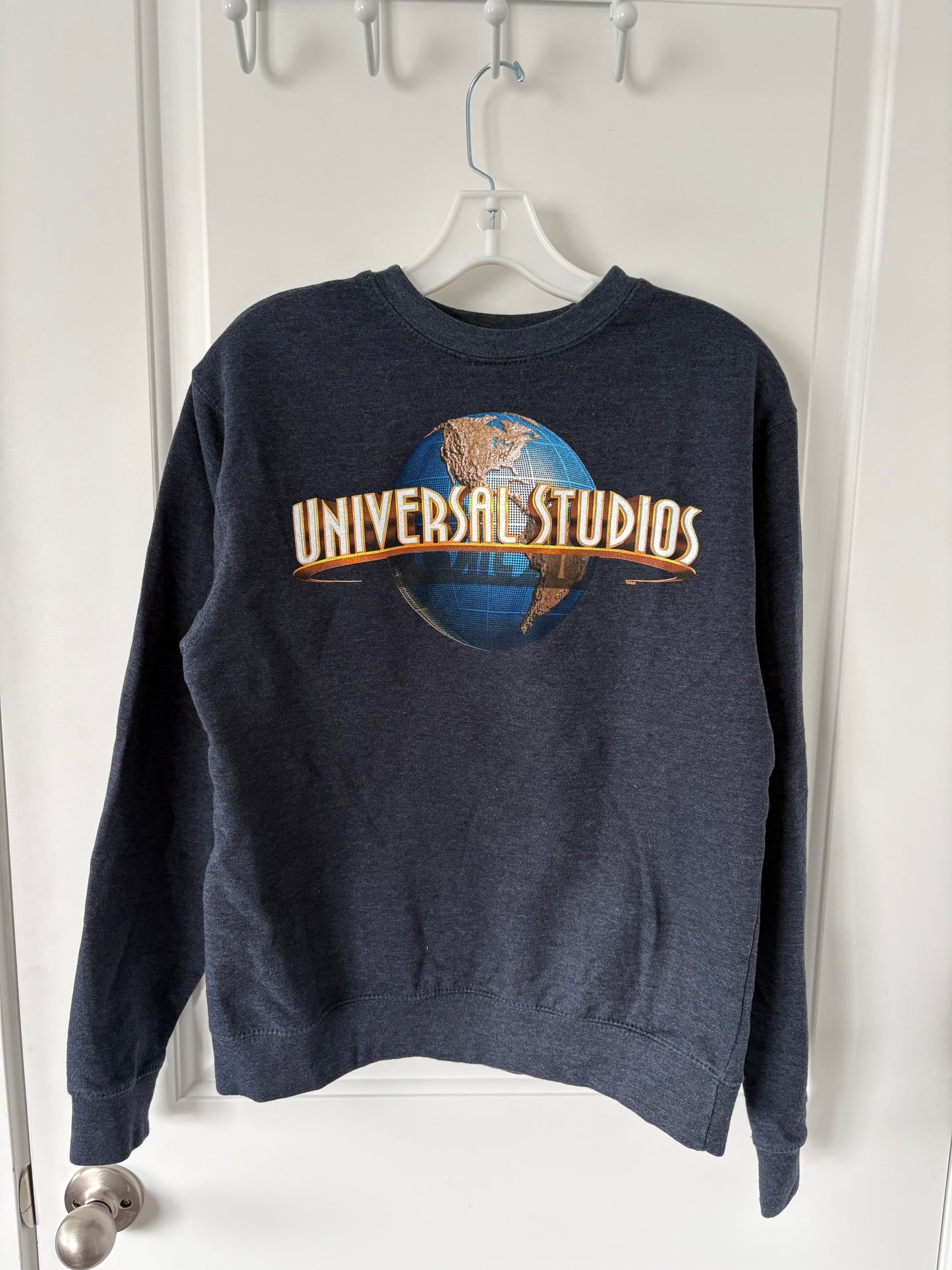WOMENS M - Universal Crewneck