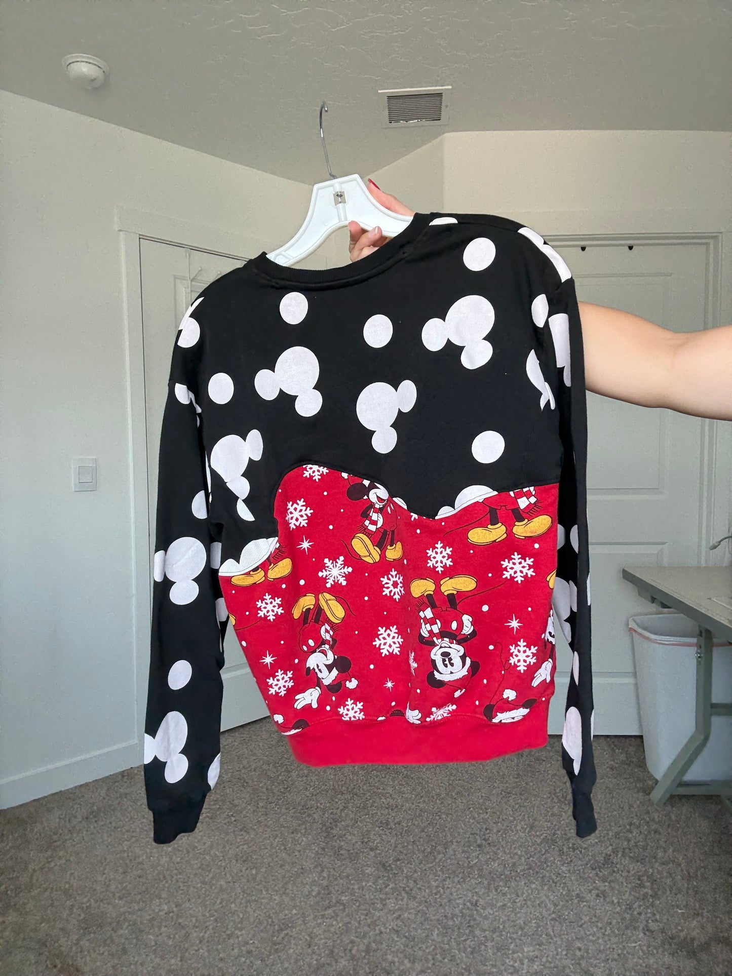 S | A Black and Red Christmas