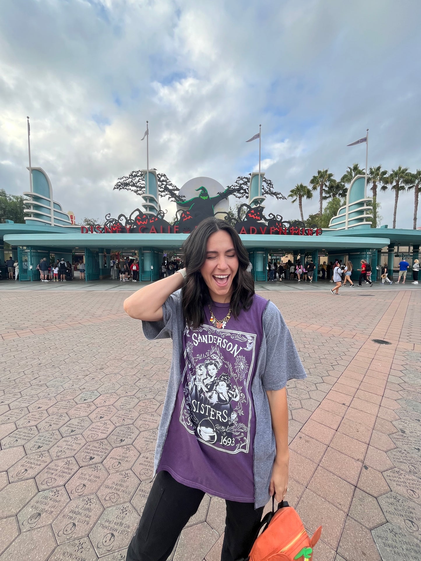 XL/XXL Witchy Sisters Tee