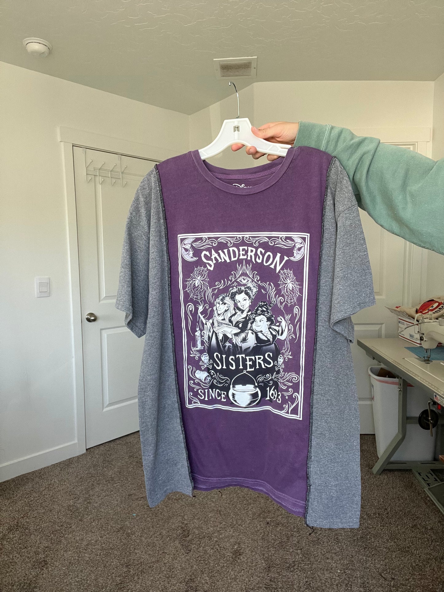 XL/XXL Witchy Sisters Tee